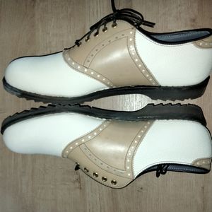 Foot-Joy spikeless golf shoes 9 & 1/2 men